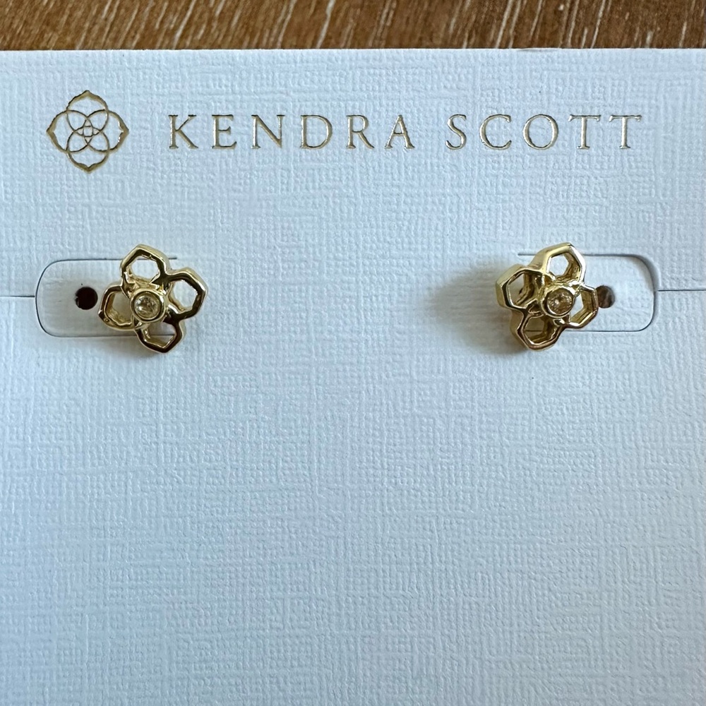 [NEW UNWORN] KENDRA SCOTT Rue Stud Earring, Gold metal